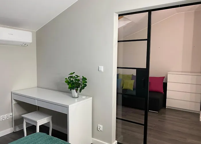 Dwupoziomowe Komfortowe Mieszkanie Krzyki Z Dwiema Lazienkami * 브로츠와프