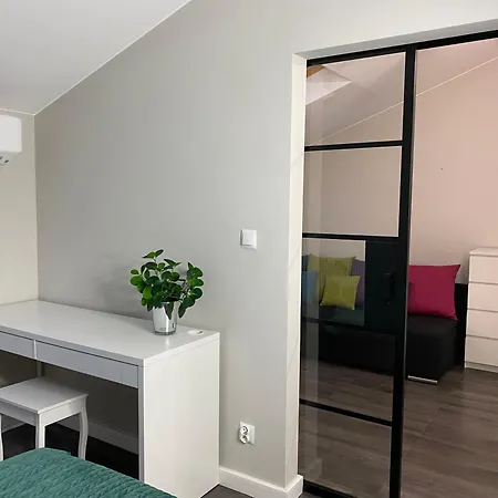 Dwupoziomowe Komfortowe Mieszkanie Krzyki Z Dwiema Lazienkami * Wrocław